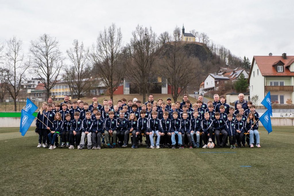 Jugendmannschaften mit Trainern